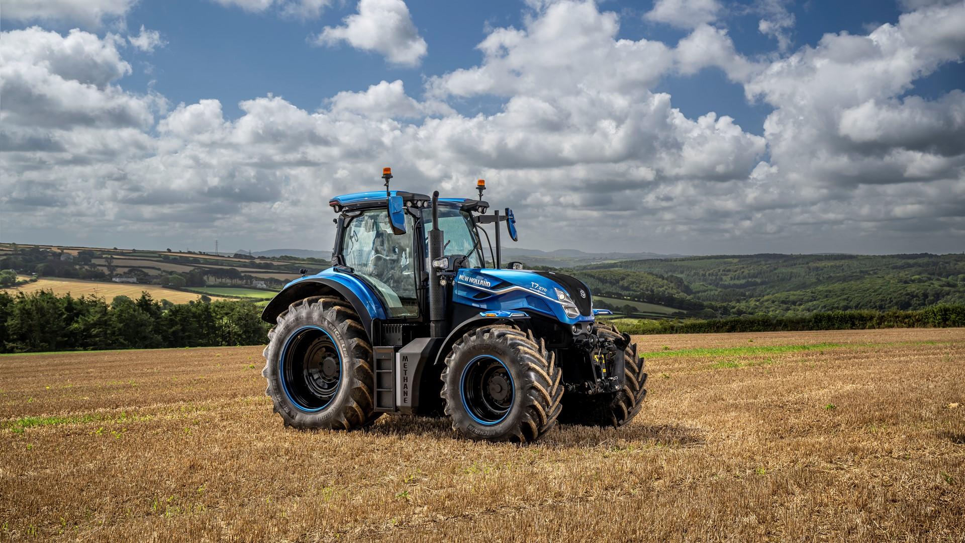 New Holland Debuts First US Methane-Power Tractor