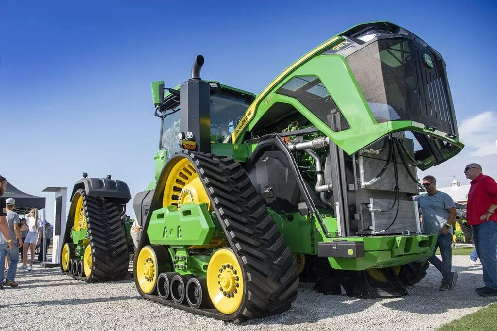 Cutting-Edge Farm Tech: Yuvo 585 DI 4WD Debut