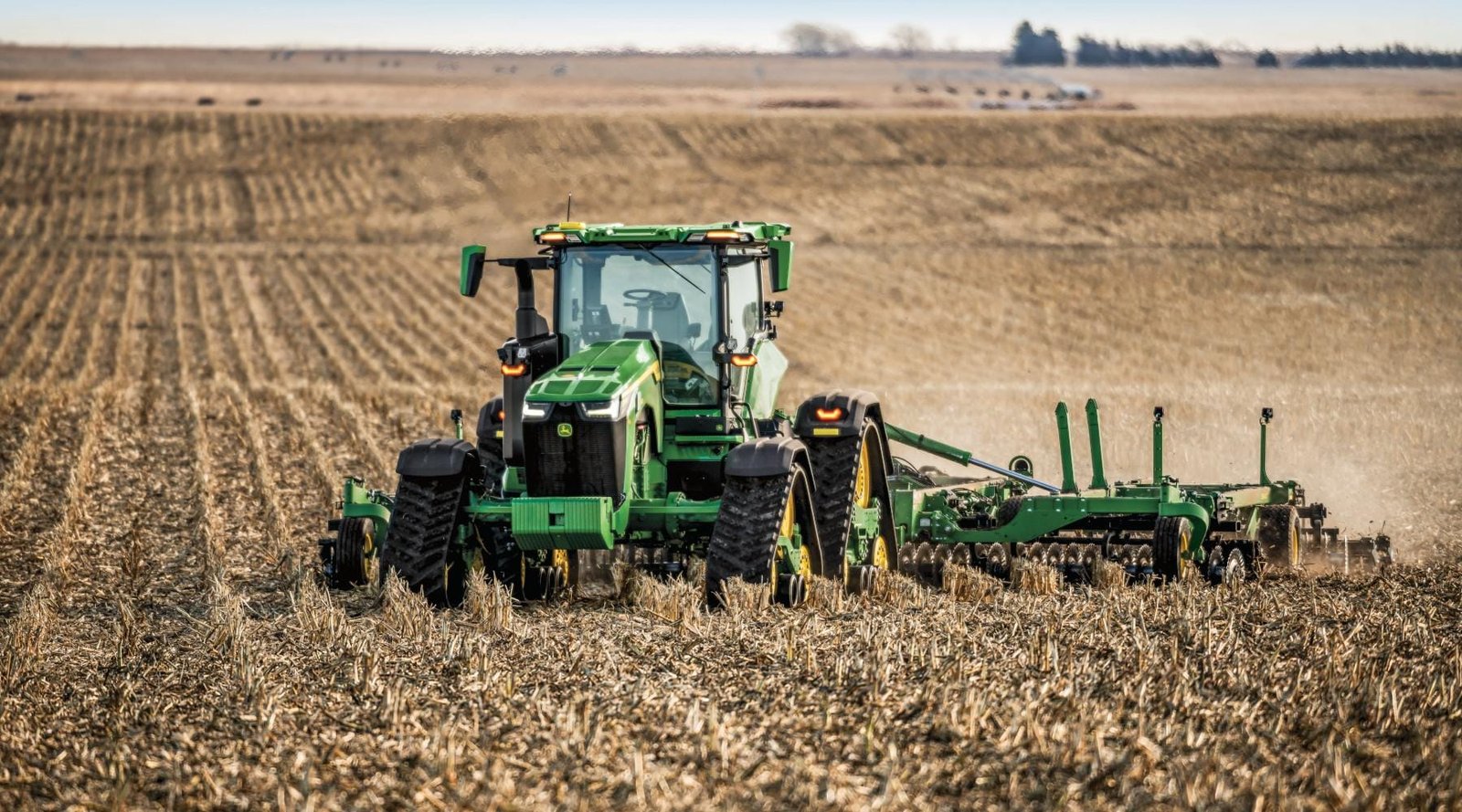 John Deere’s Smartphone-Controlled Autonomous Farm