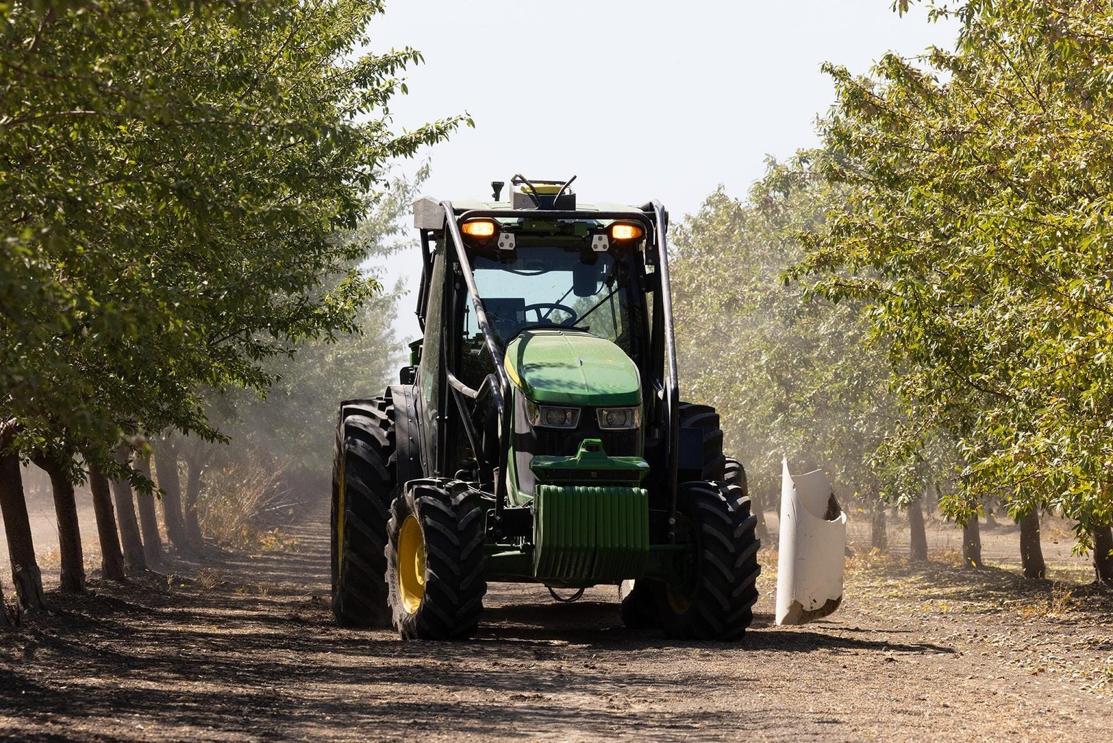 John Deere Debuts Smart Electric Orchard Tractor