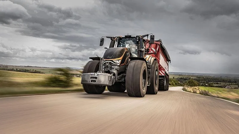 Innovative SmartTurn Technology Enhances Efficiency of Valtra S Series Tractors
