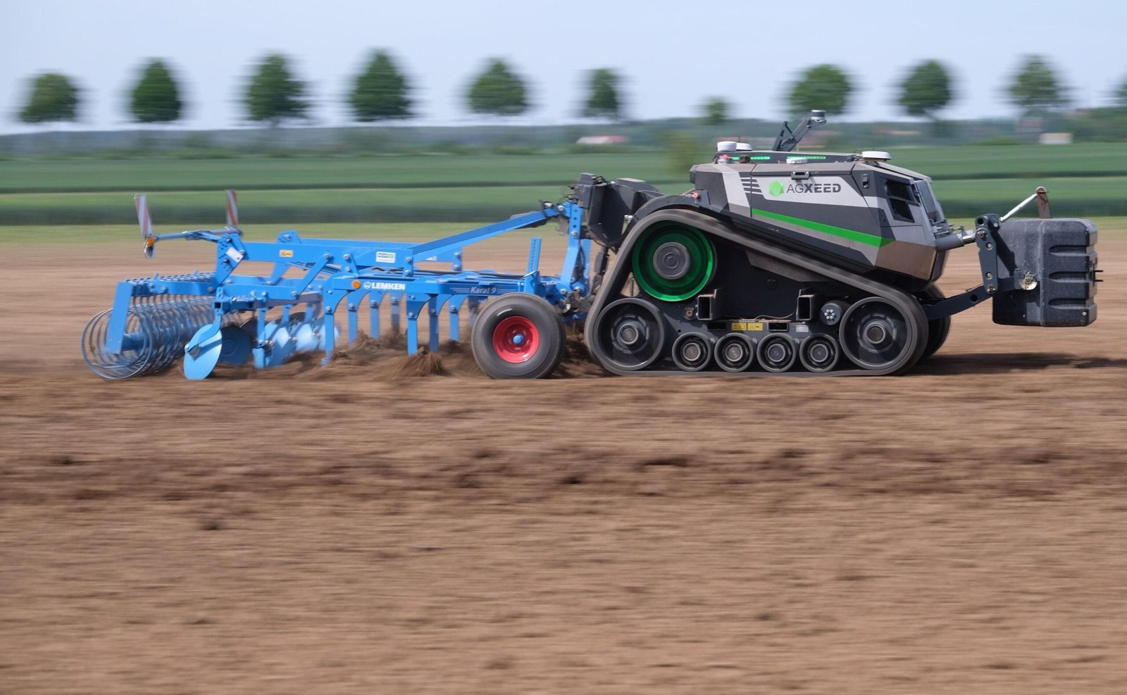 Fully Autonomous Tractor Unveiled at 2022 Consumer Electronics Show