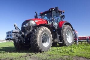 New Generation of Optum Tractors Offers Improved Controls and Customizable Technology Solutions